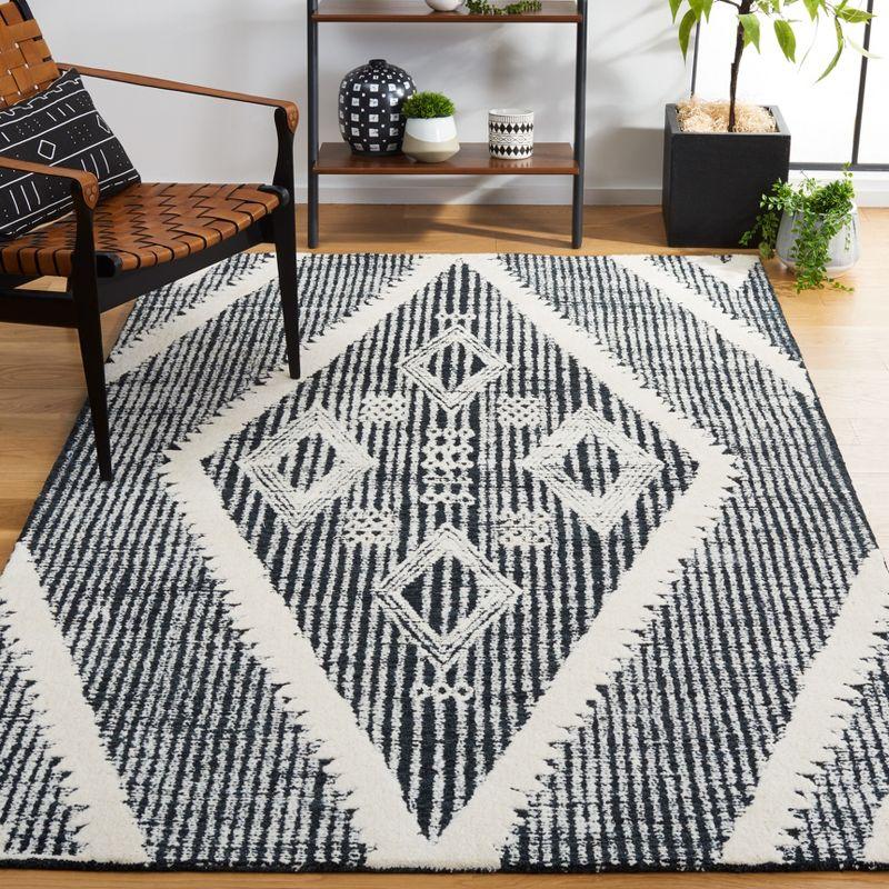 Metro MET185 Hand Tufted Area Rug  - Safavieh