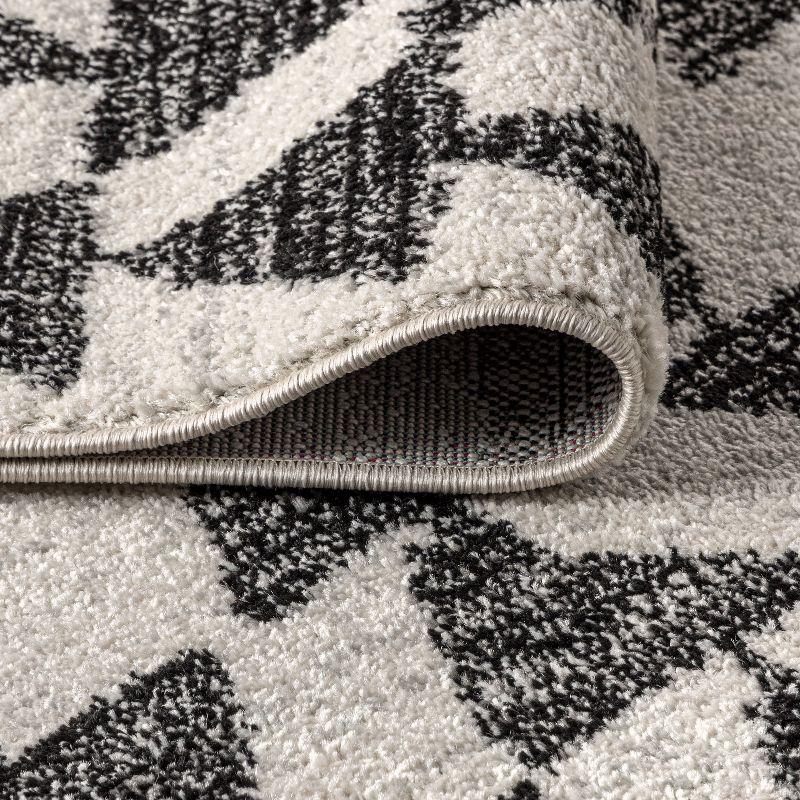 5'x8' Aisha Moroccan Triangle Geometric  Area Rug, Cream/Black - JONATHAN Y
