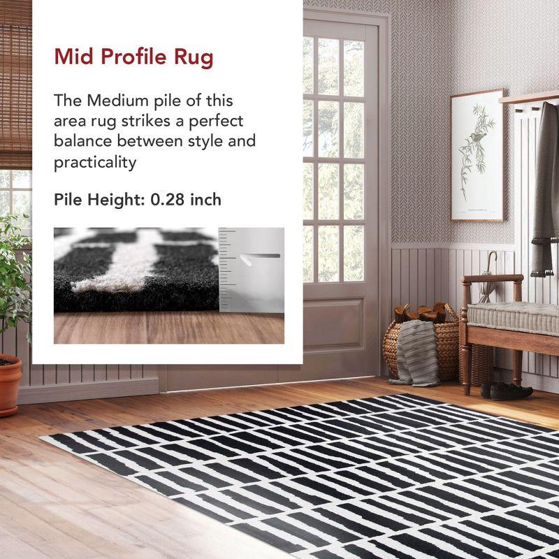 Nuloom Lemuel Geometric 5x8 Wool Indoor Area Rug for Living Room Bedroom Dining Room Kitchen, Black/Ivory