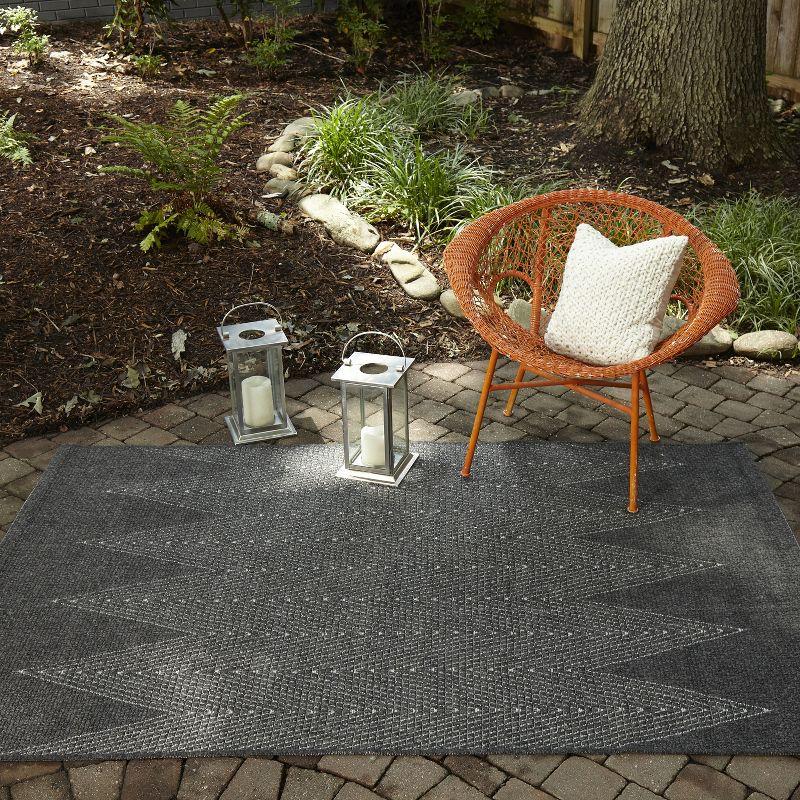 2'x3' Zig Zag Loomed Accent Rug Charcoal - Momeni: Contemporary Indoor/Outdoor Low Pile Area Rug, Machine Made