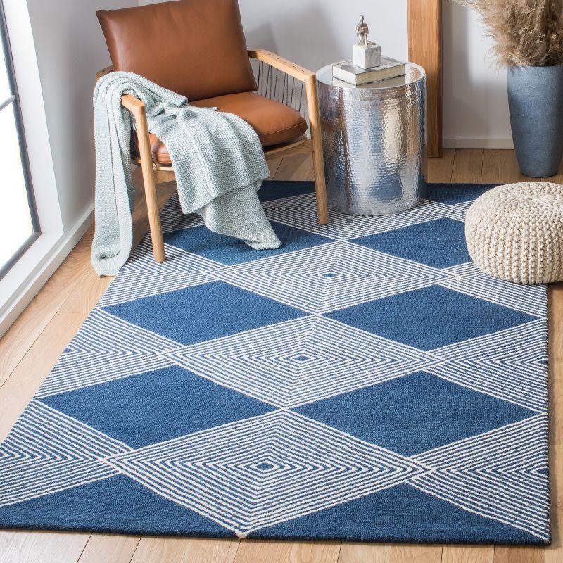 Micro-Loop MLP618 Hand Tufted Indoor Rug - Safavieh