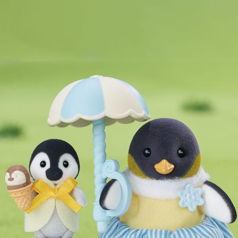 Calico Critters Waddle Penguin Family, Set of 3 Collectible Doll Figures