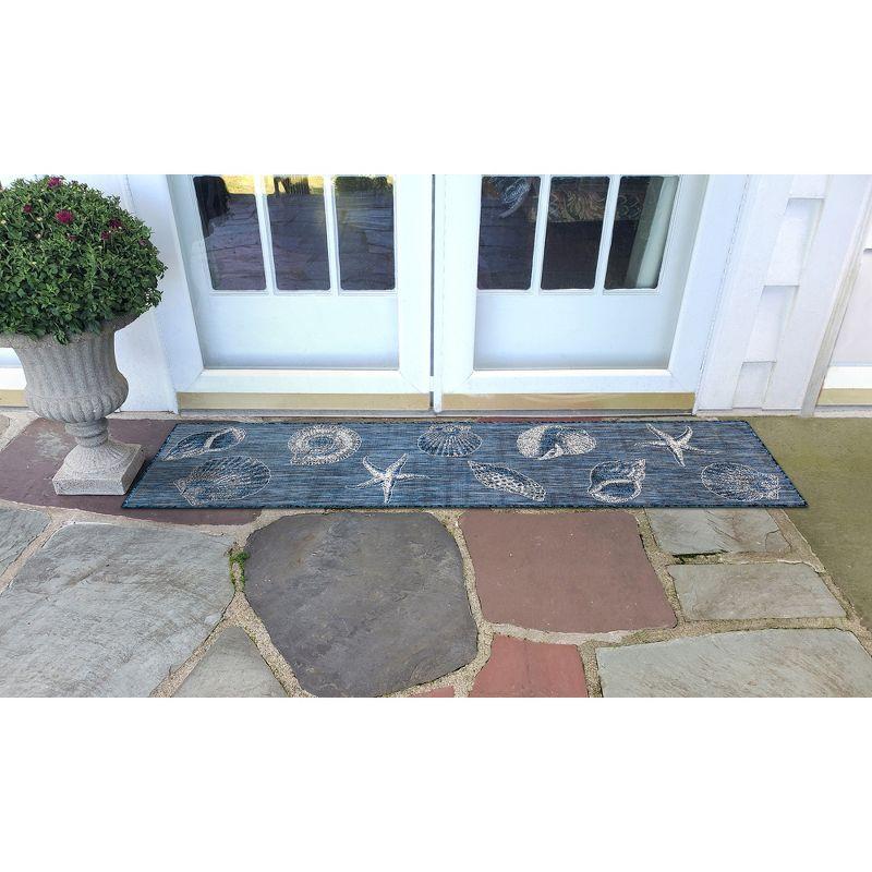 Liora Manne Carmel Shells Indoor/Outdoor Rug Navy 1'11" x 7'6"