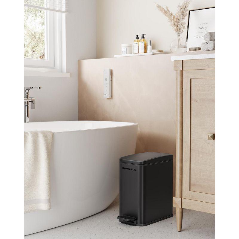 Bathroom Trash Can, 2.6 Gallon (10 L) Small Trash Bin with Lid, Slim for Small Spaces, Garbage Can, Soft Close, Black