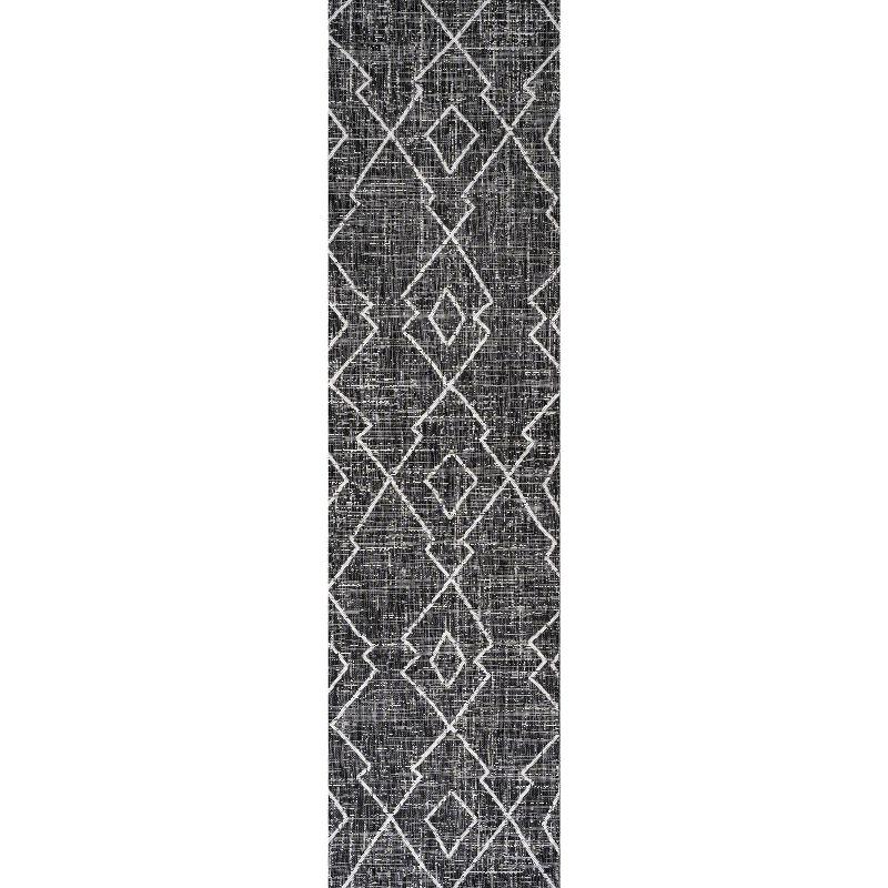 2'x10' Carwa  Diamond Trellis Indoor/Outdoor Runner Rug, Black/Ivory - JONATHAN Y