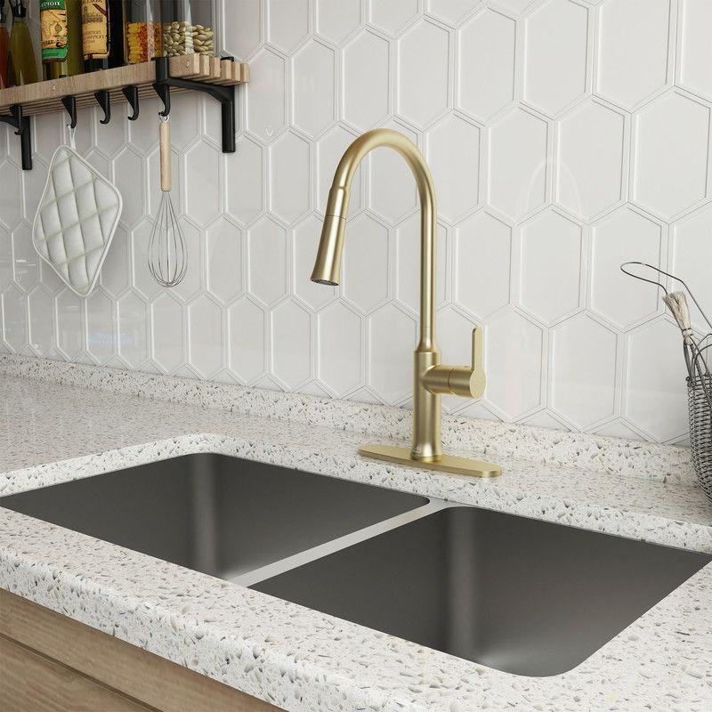 CASAINC 1.8 GPM Single-Handle Pull-Down Kitchen Faucet Single Hole Faucet