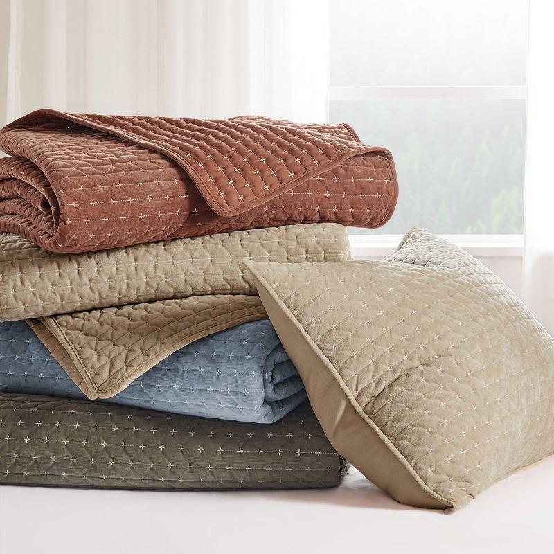 Velvet Stitch Taupe with White Full/Queen Quilt Set - Levtex Home