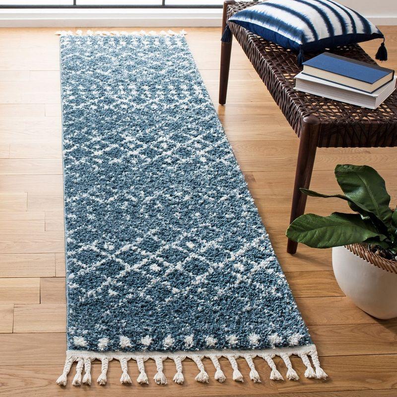 Berber Fringe Shag BFG519 Power Loomed Indoor Area Rug - Blue/Ivory - 6'7"x6'7" - Safavieh