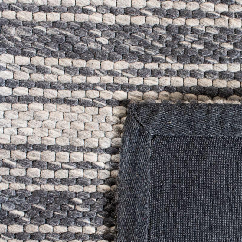 Marbella MRB522 Hand Loomed Indoor Area Rug - Grey/Chocolate - 6'x9' - Safavieh