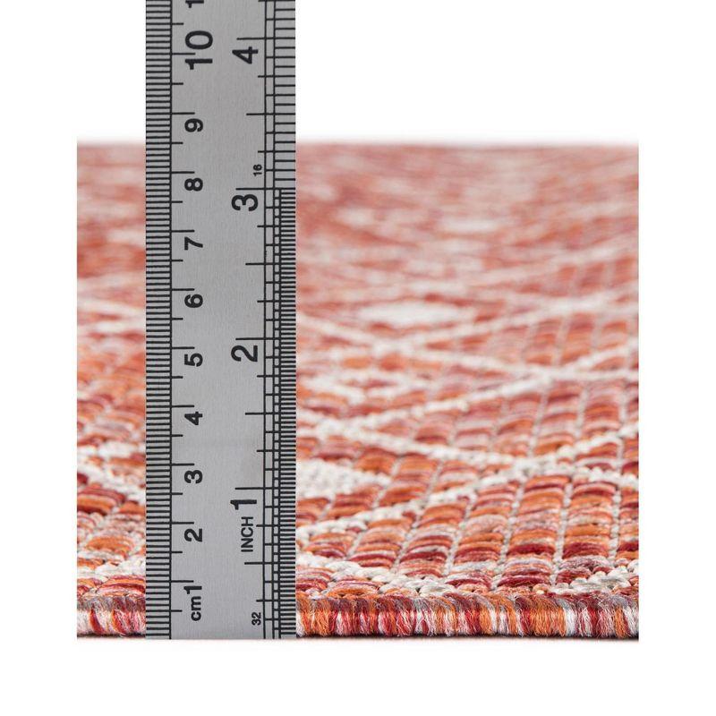 Rustic Trellis Octagon Outdoor Rug in Rust Red, Easy Care 7' 10"