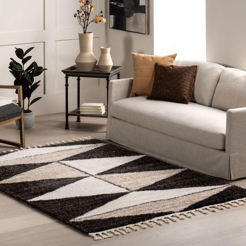 Nuloom Kali Shaggy Diamond Tassel Indoor Area Rug