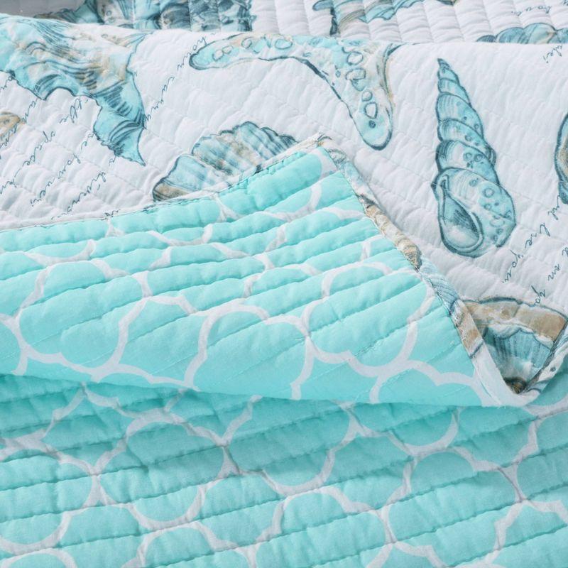 Greenland Home Fashions Cruz Reversible Seashell and Starfish Quilt Set