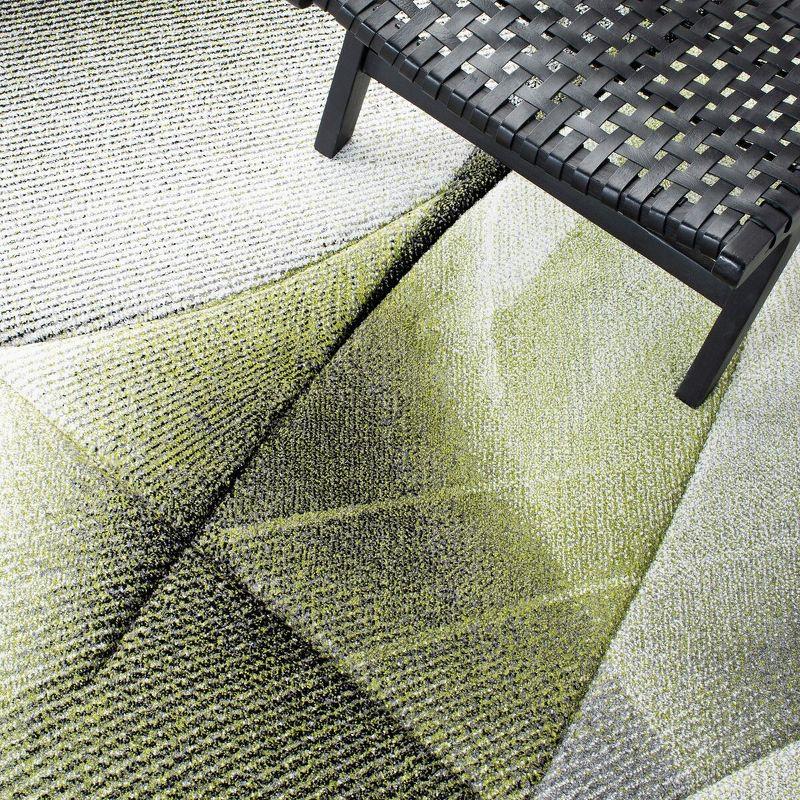 Hollywood HLW715 Machine Made Accent Rug - 2'3"x4' - Grey/Green - Safavieh