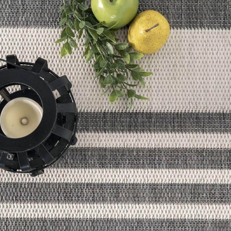 Nuloom Robin Striped 2x8 Indoor/Outdoor Runner Rug for Living Room Patio Deck Front Porch Entryway Hallway Kitchen, Light Grey/Ivory