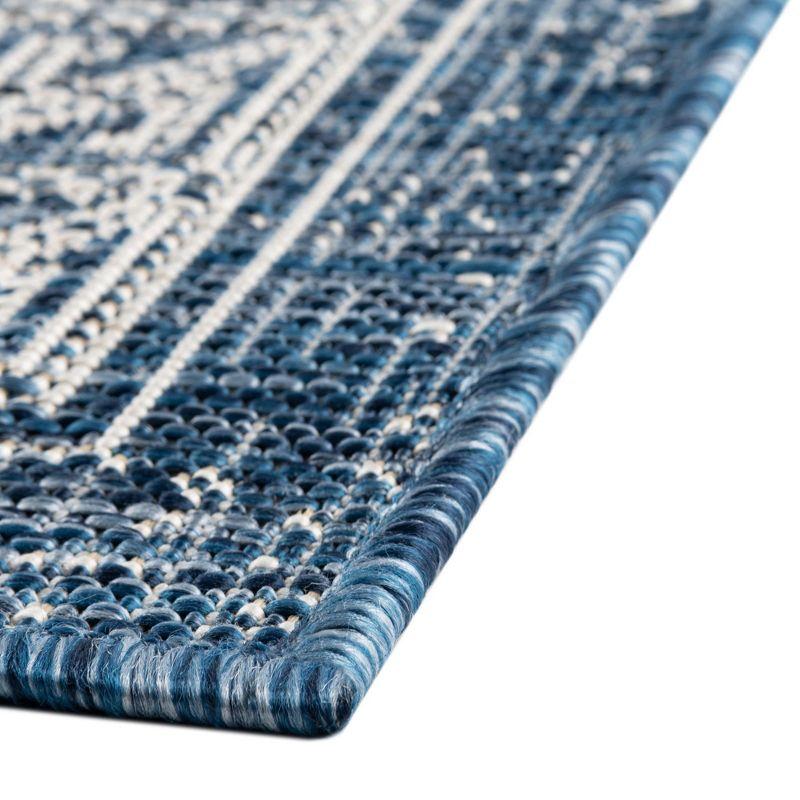 Unique Loom Outdoor Aztec Coba Border Woven Area Rug