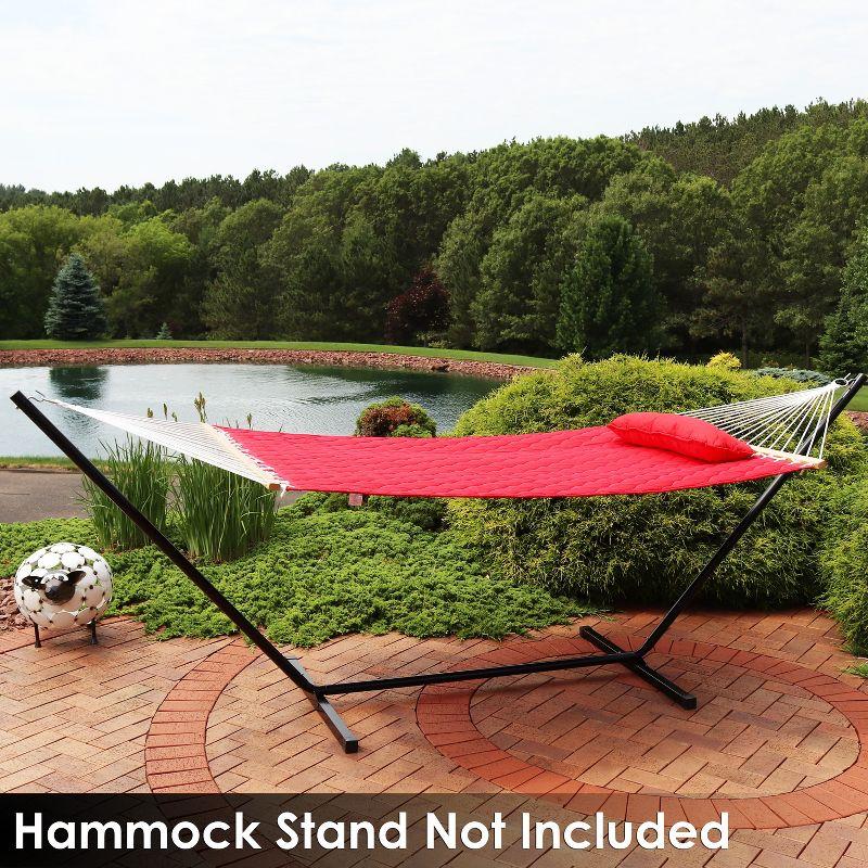 Sunnydaze Red Quilted Fabric 2-Person Hammock with Spreader Bars