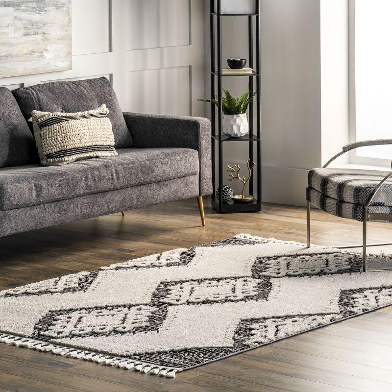 Contemporary Gray Geometric 4' x 6' Shag Area Rug