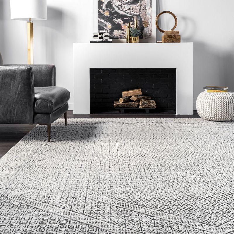 Nuloom Exie Medallion 5x7 Indoor Area Rug for Living Room Bedroom Dining Room Kitchen, Grey/Ivory