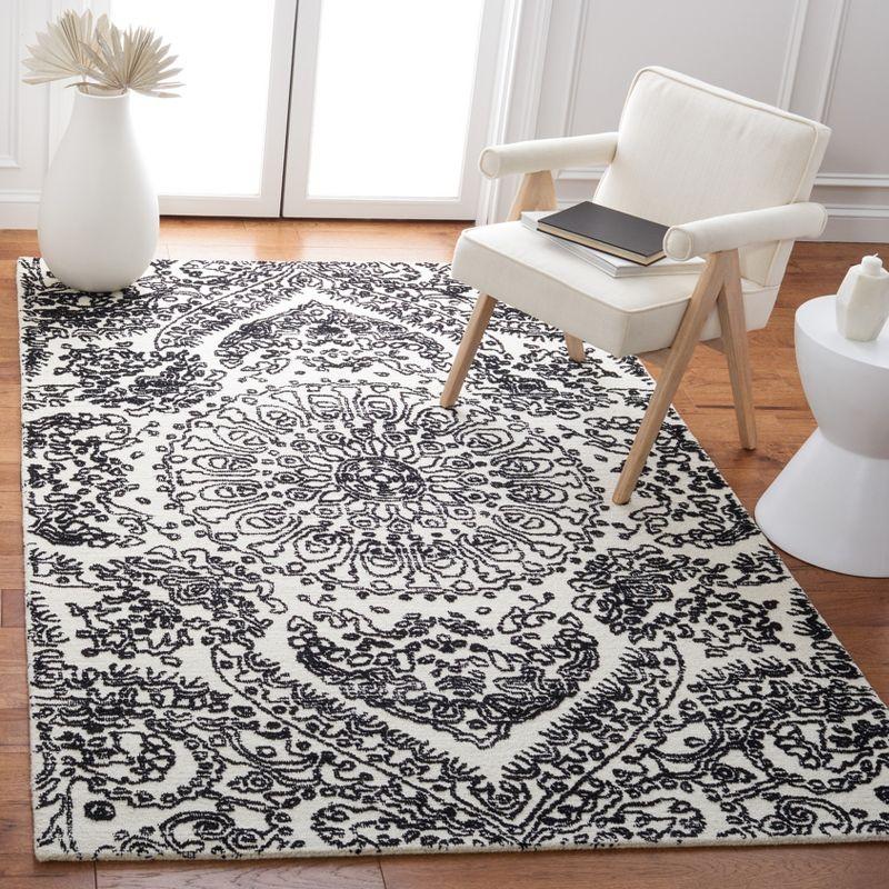 Metro Black and Ivory Hand-Tufted Wool Area Rug