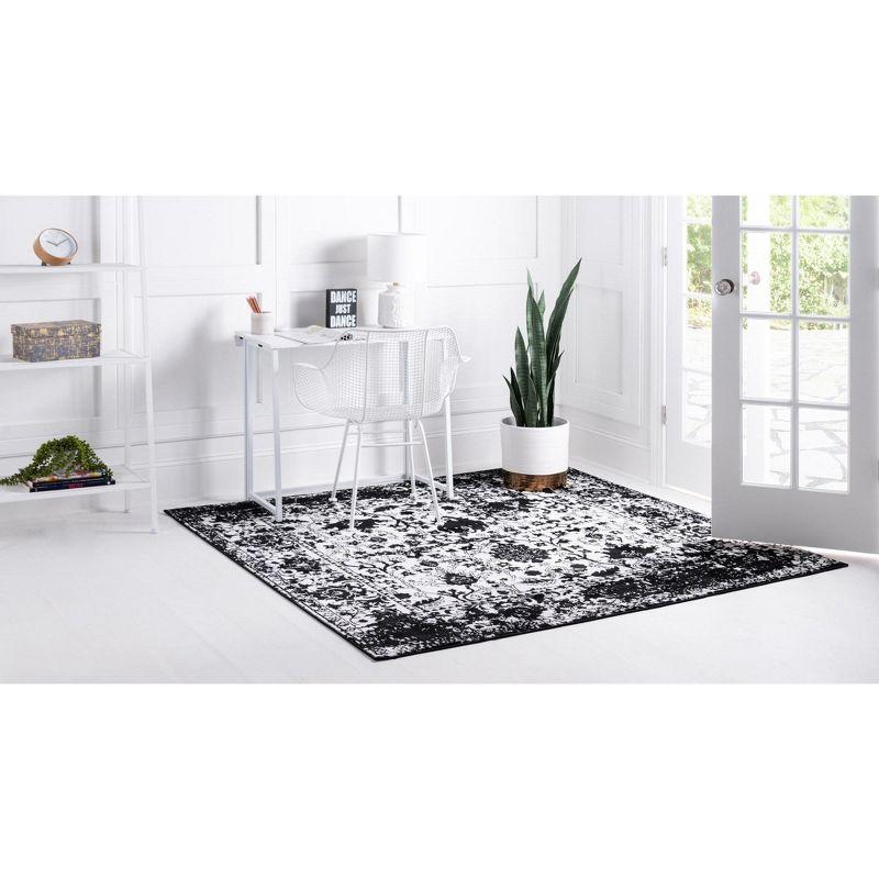 Unique Loom Portland Collection Area Rug - Central (6' 1" Square Black and White/Black)