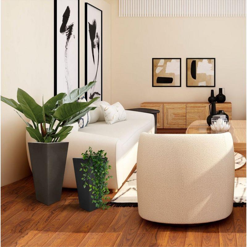 Tusco Products Cosmopolitan Pot Planter