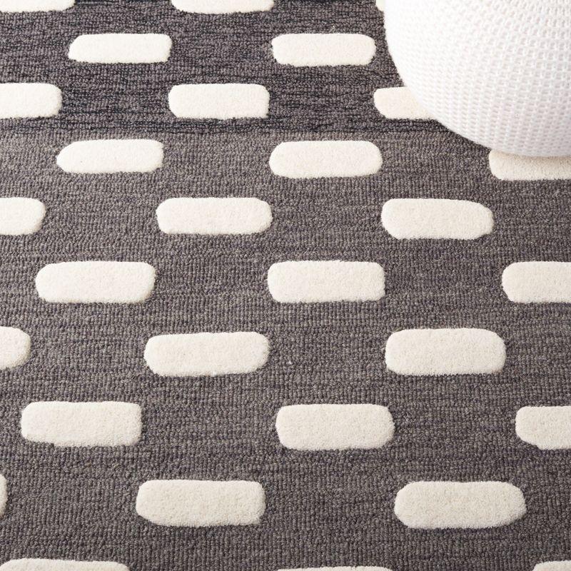 Metro MET882 Hand Tufted Area Rug  - Safavieh