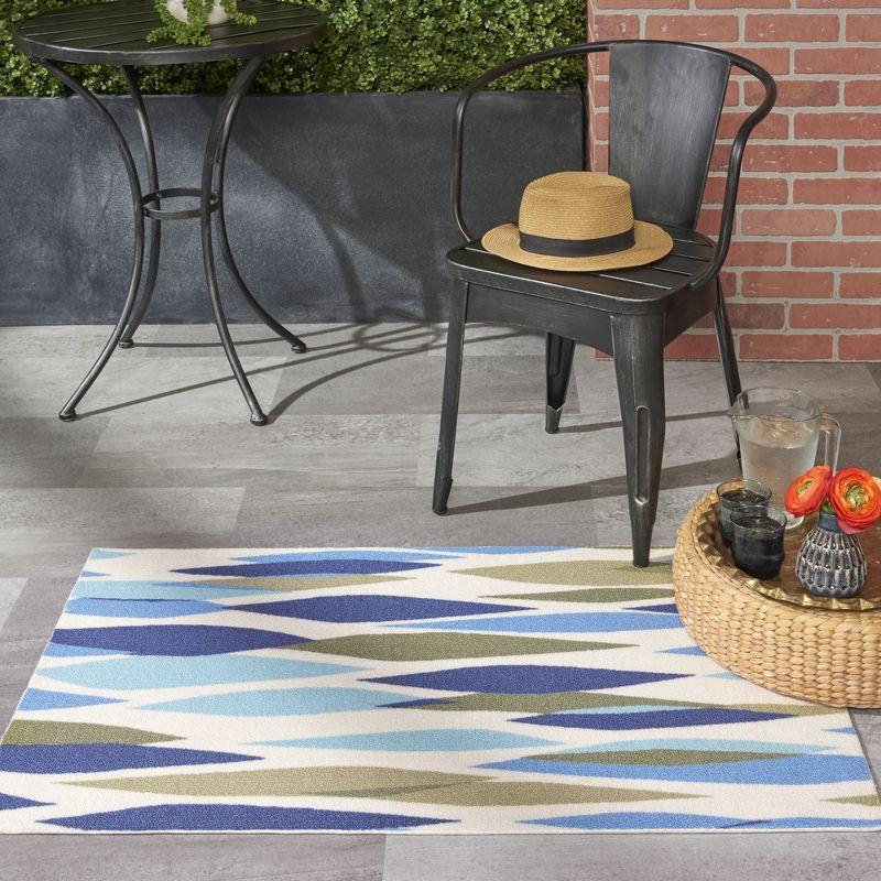 Waverly Sun N Shade Indoor Outdoor Area Rug