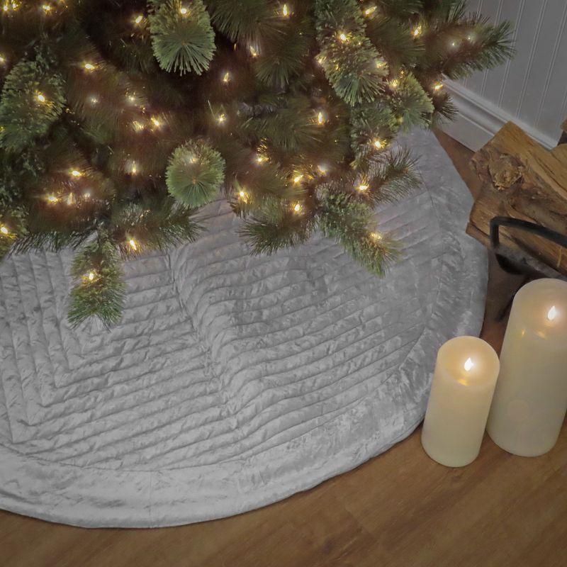 HGTV Home Collection Rayon Tree Skirt