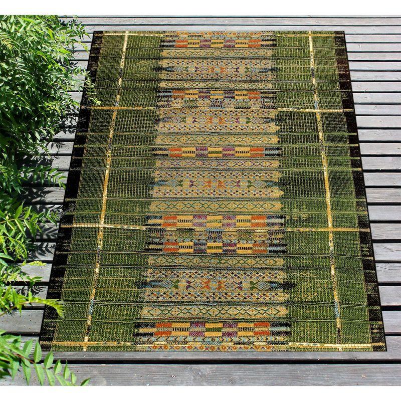 Tribal Stripe Green Synthetic Indoor/Outdoor Area Rug 4'10" x 7'6"