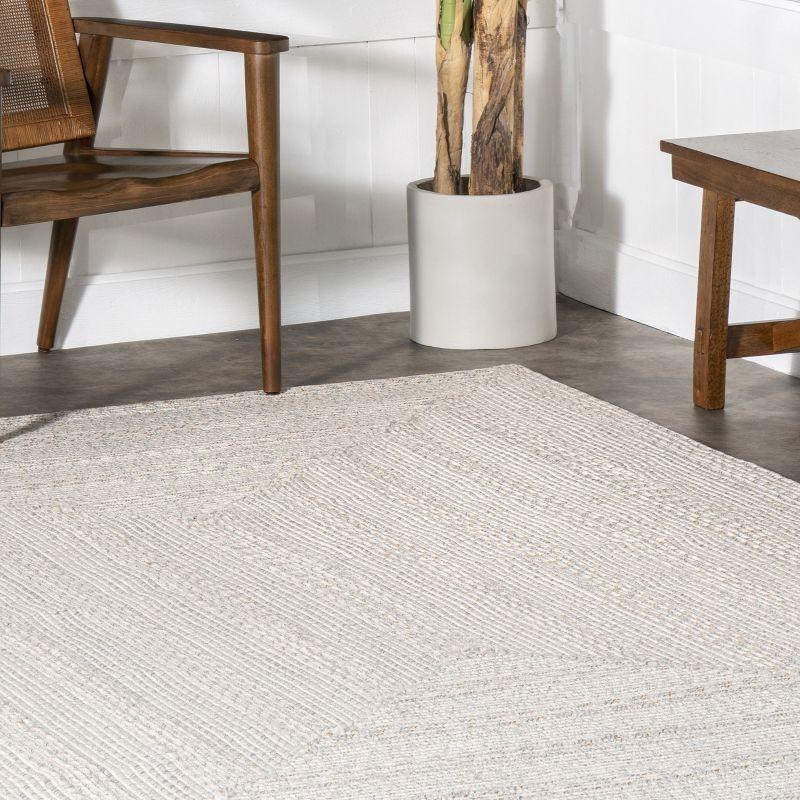 Ivory Braided Oval Indoor/Outdoor Easy Care Rug, 6' x 9'