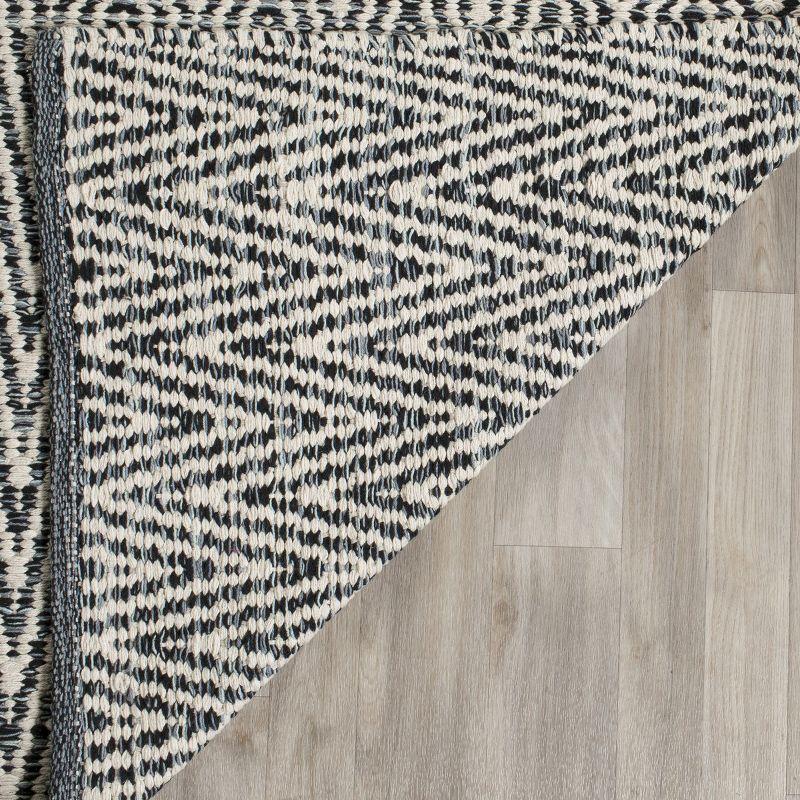 Montauk MTK411 Hand Woven Indoor Accent Rug - Ivory/Dark Grey - 3'x5' - Safavieh.