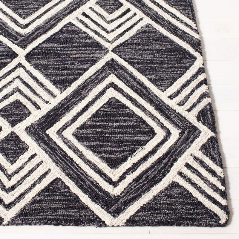 Elegant Ivory Trellis Hand-Tufted Wool Runner Rug - 2'3" x 7'