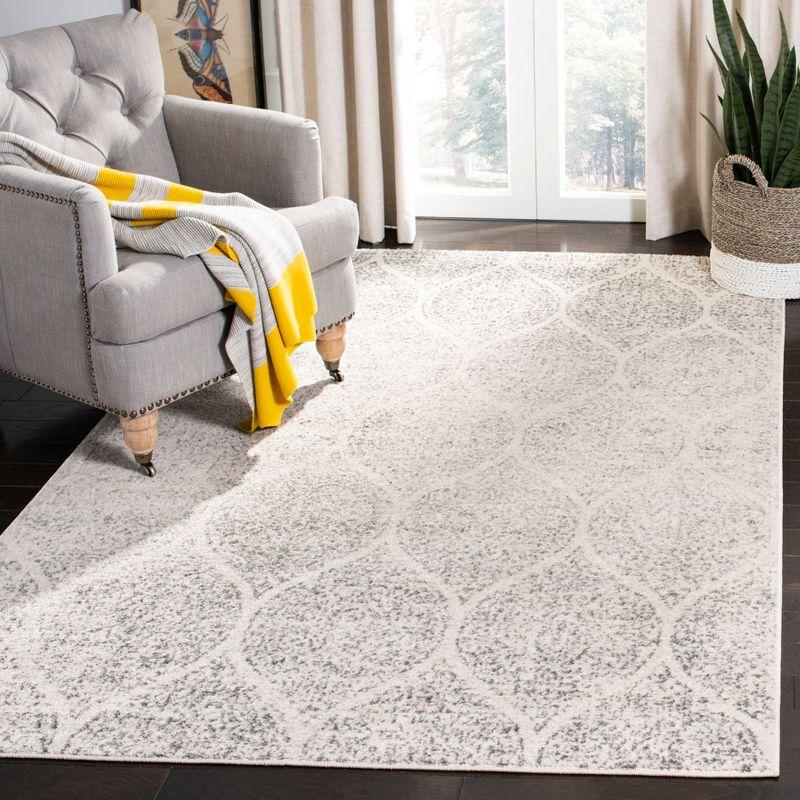 Madison MAD604 Power Loomed Indoor Area Rug - Ivory/Silver - 4'x6' - Safavieh