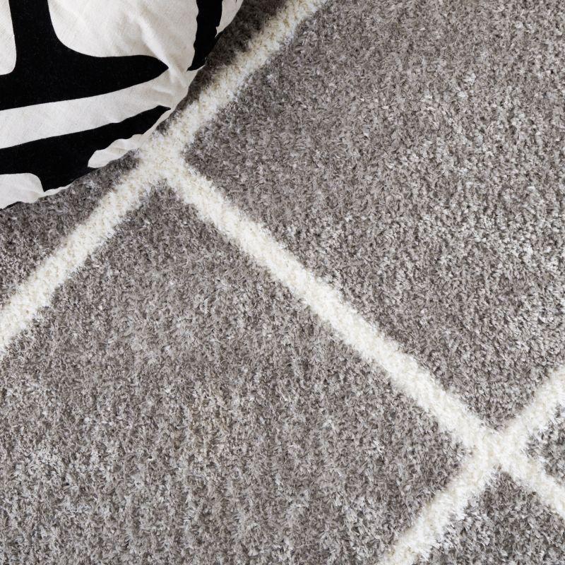 5' x 7' White and Grey Geometric Shag Area Rug