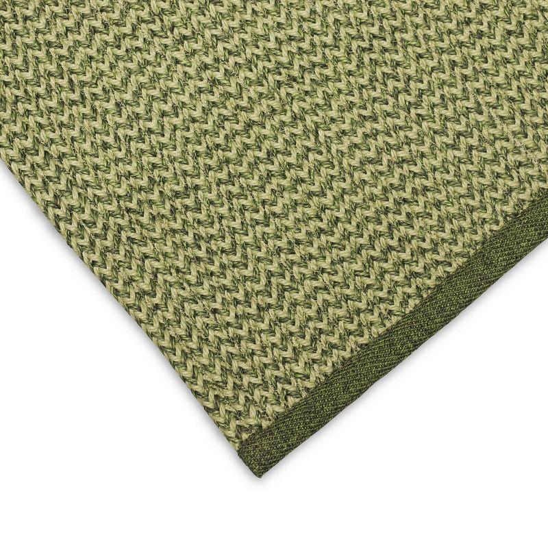 Liora Manne Calais Solid Indoor/Outdoor Rug Green 3'6" x 5'6"