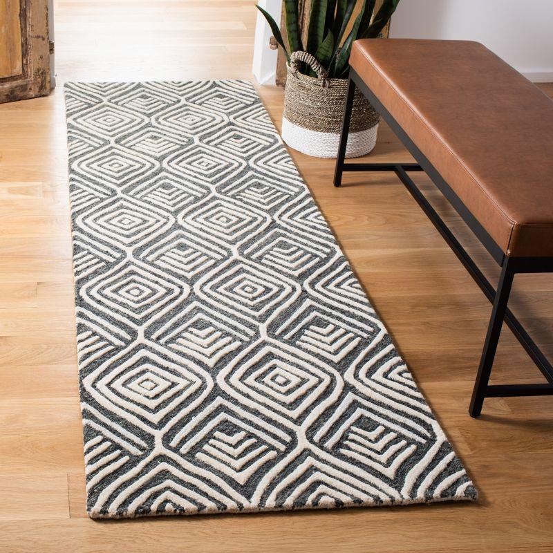 Blossom BLM936 Hand Tufted Runner Rug - Ivory/Grey - 2'3"x8' - Safavieh.