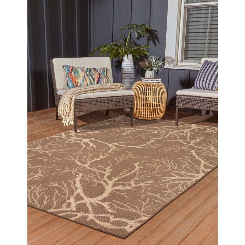 Unique Loom Outdoor Botanical Branch Floral and Botanical Woven Area Rug