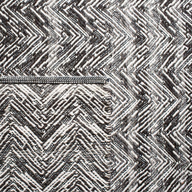 Kilim KLM401 Hand Woven Area Rug - Brown/Charcoal - 4'x6' - Safavieh