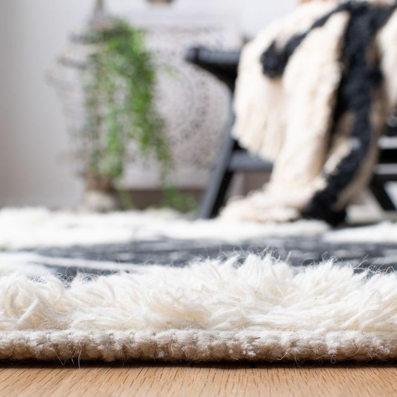 Natura NAT681 Hand Woven Area Rug - Ivory/Black - 4'x6' - Safavieh.