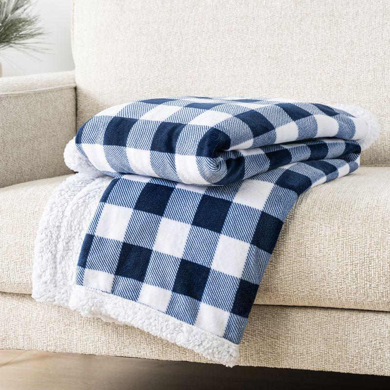 Pavilia Hand Woven Throw Blanket