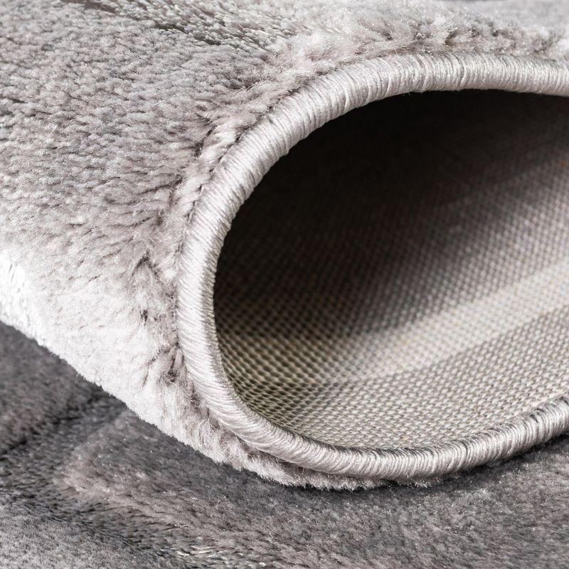 Glam Geometric Gray Silver Area Rug