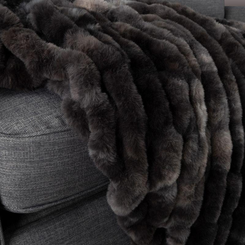 Lavish Home Lavish Home Oversized Ruched Faux Fur Blanket - 60x80-Inch Jacquard Faux Fur Queen-Size Throw for Sofas and Beds - Luxurious Bedding