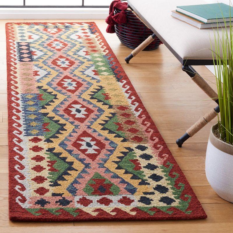 Aspen APN418 Hand Tufted Runner Rug - Red/Green - 2'3"x9' - Safavieh.