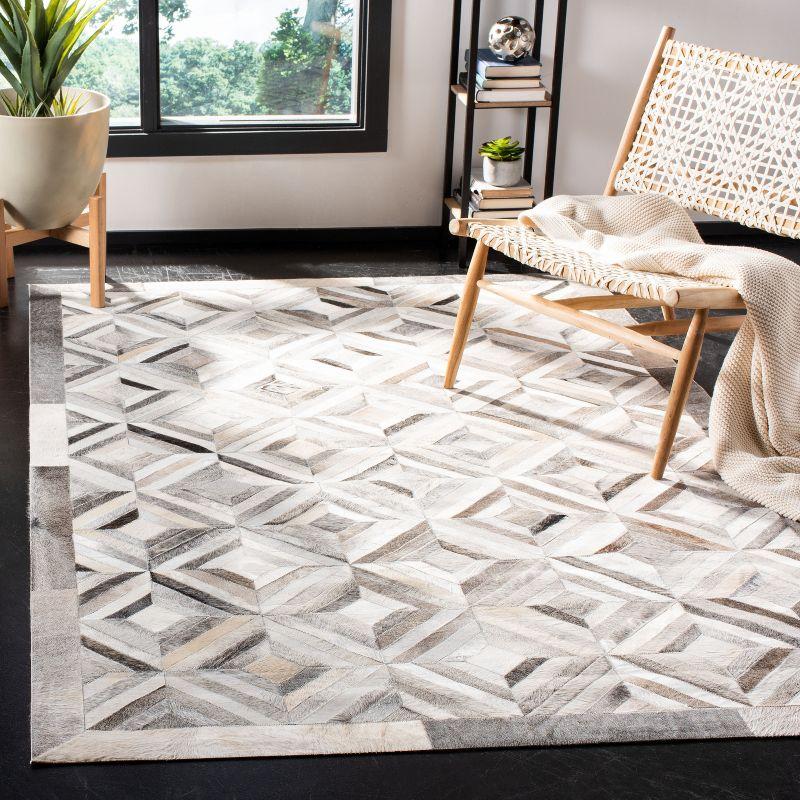 Geometric Gray Cowhide 5' x 8' Handmade Area Rug