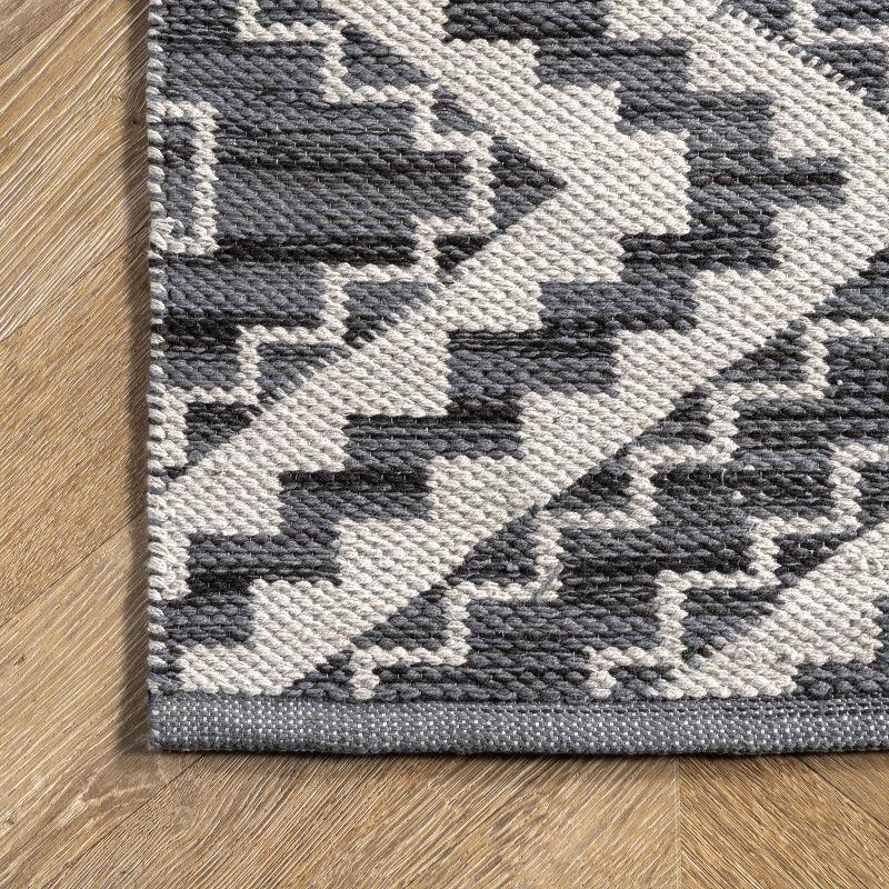 Nuloom Thea Geometric Aztec Cotton Indoor Area Rug