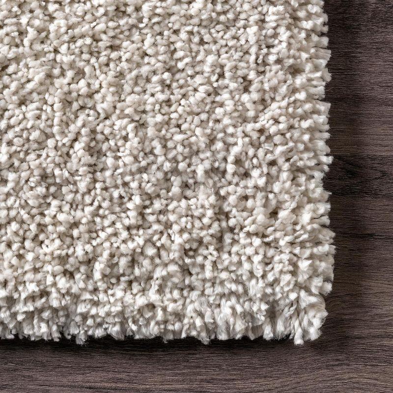 Nuloom Clare Solid Shag Indoor Area Rug