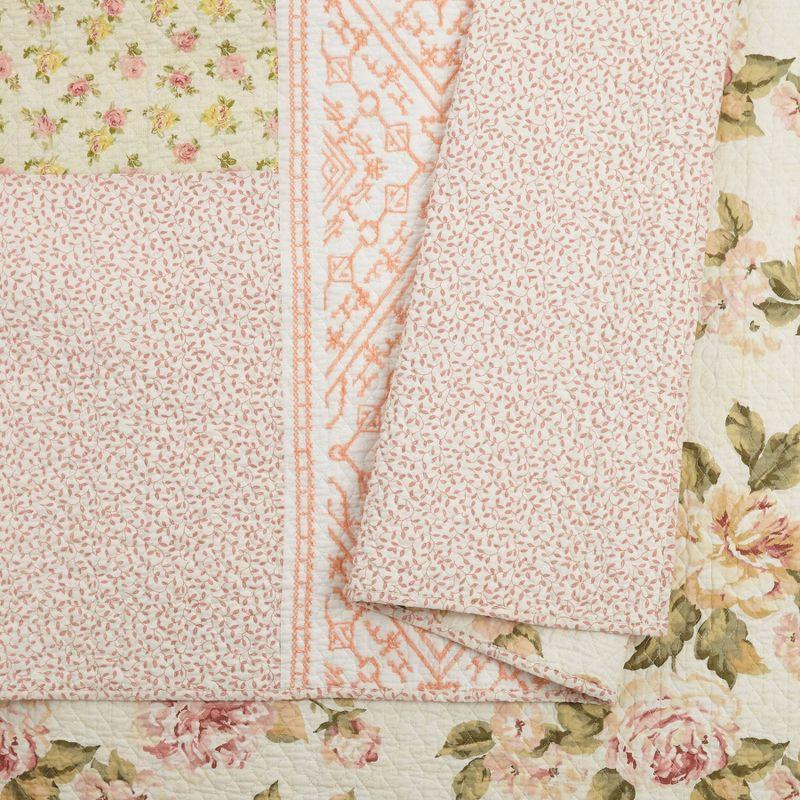 Sweet Blooms Quilt Pink - Mary Jane's Home