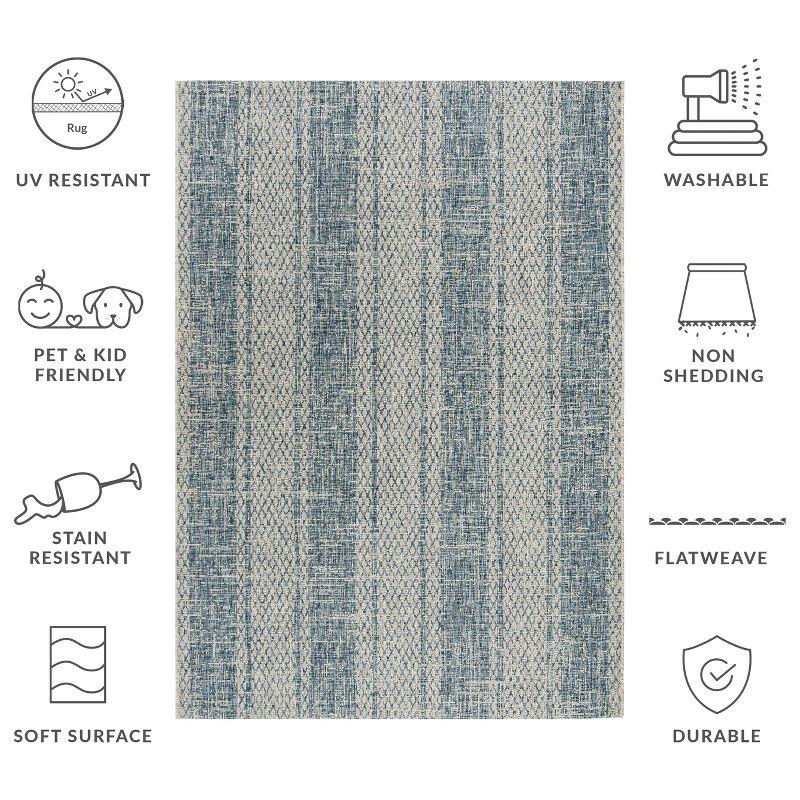 Courtyard CY8736 UV & Stain Resistant Non-Shedding Power Loomed Indoor/Outdoor Accent Rug - Light Grey/Blue - 4'x5'7" - Safavieh