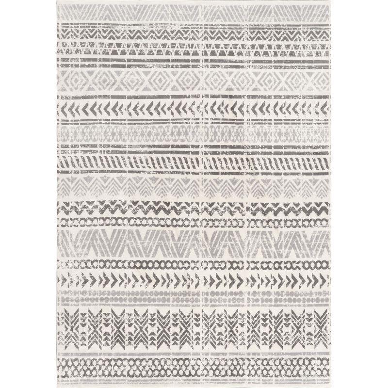 Modern Light Grey Tribal Motif 5' x 8' Synthetic Area Rug