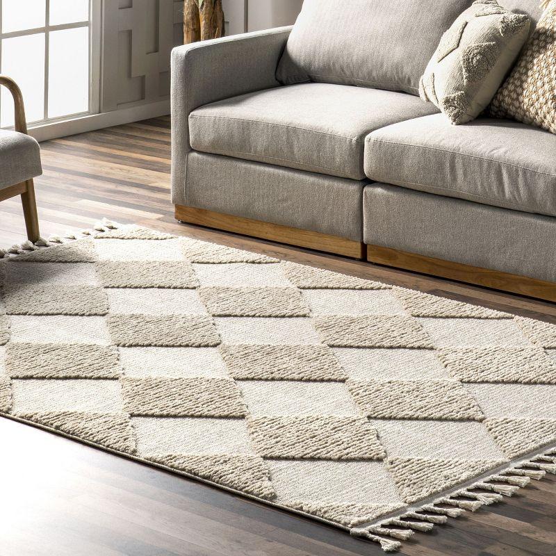 Nuloom Marissa High/Low Diamond Tassel Indoor Area Rug